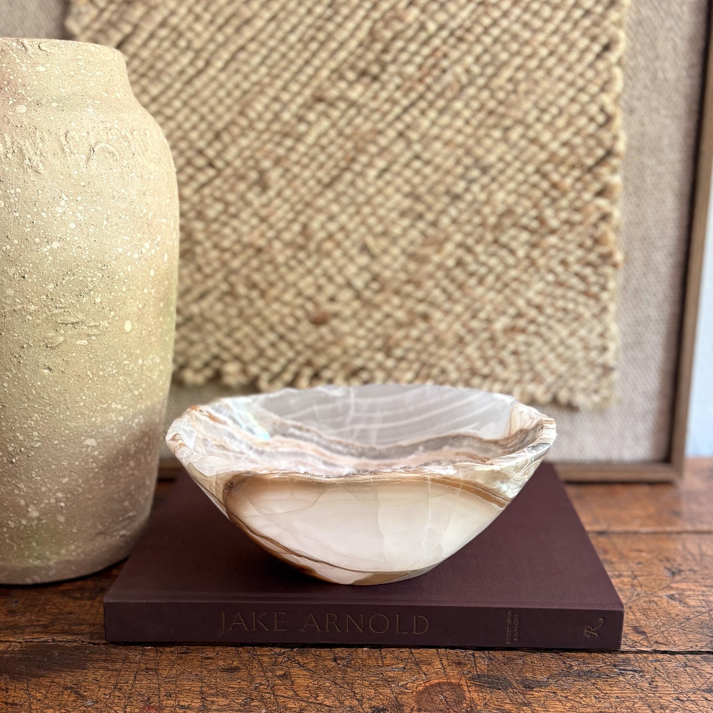 white and brown onyx coffee table bowl