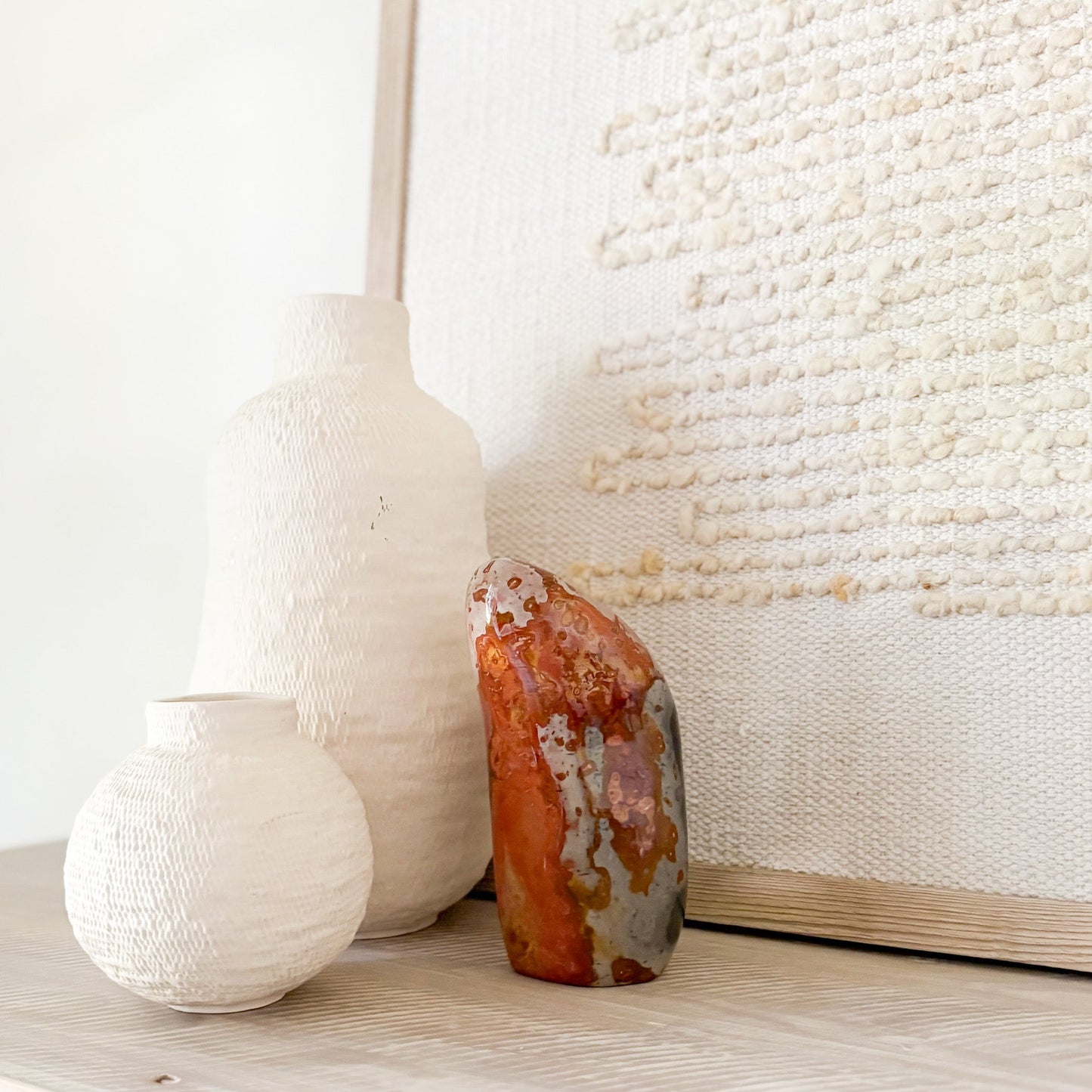 natural bookshelf decor