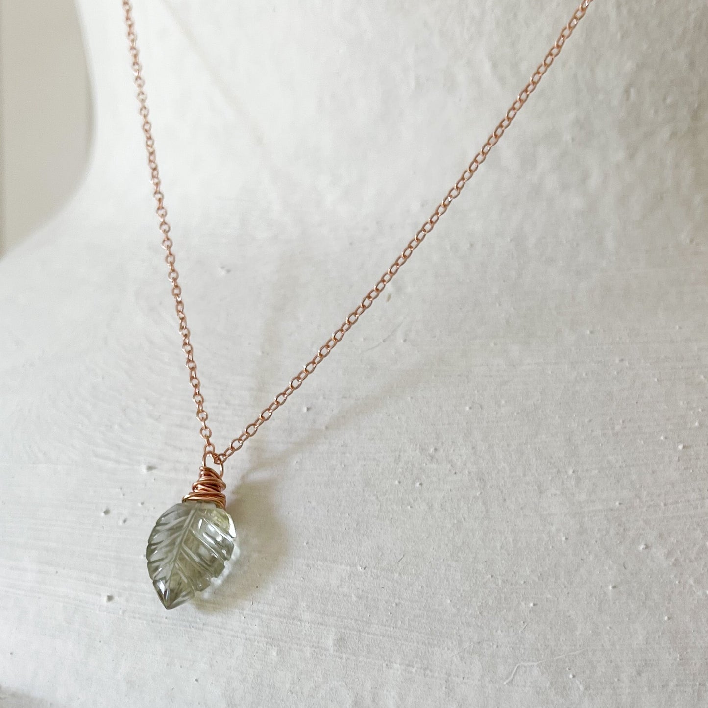 boho green crystal necklace, modern minimalist necklace
