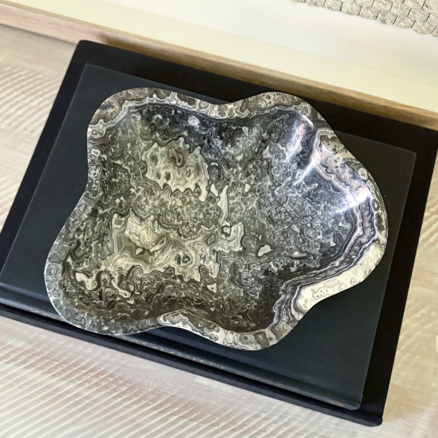 natural black and white stone bowl