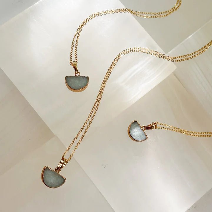 Gifting Made Easy with Our Exclusive Curated Gift Guides!