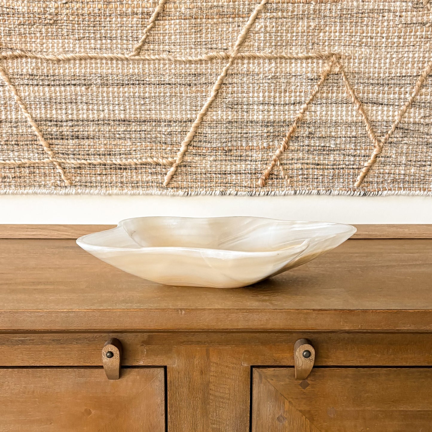 Luxury amber onyx decorative bowl for coffee table styling