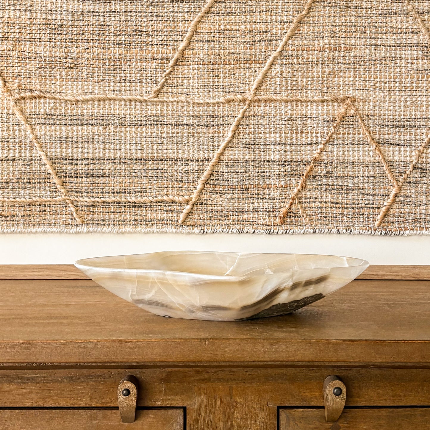 Luxury amber onyx decorative bowl for coffee table styling