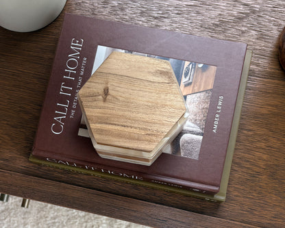 Amber onyx decorative box with natural wood lid