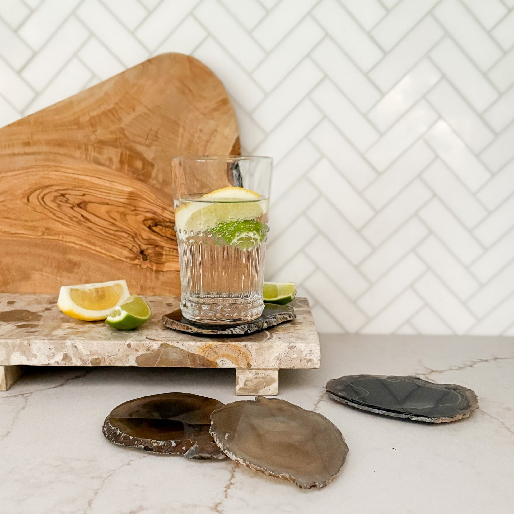 neutral kitchen decor