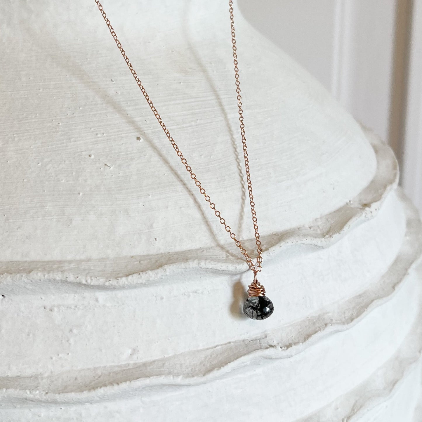 minimialist crystal necklace