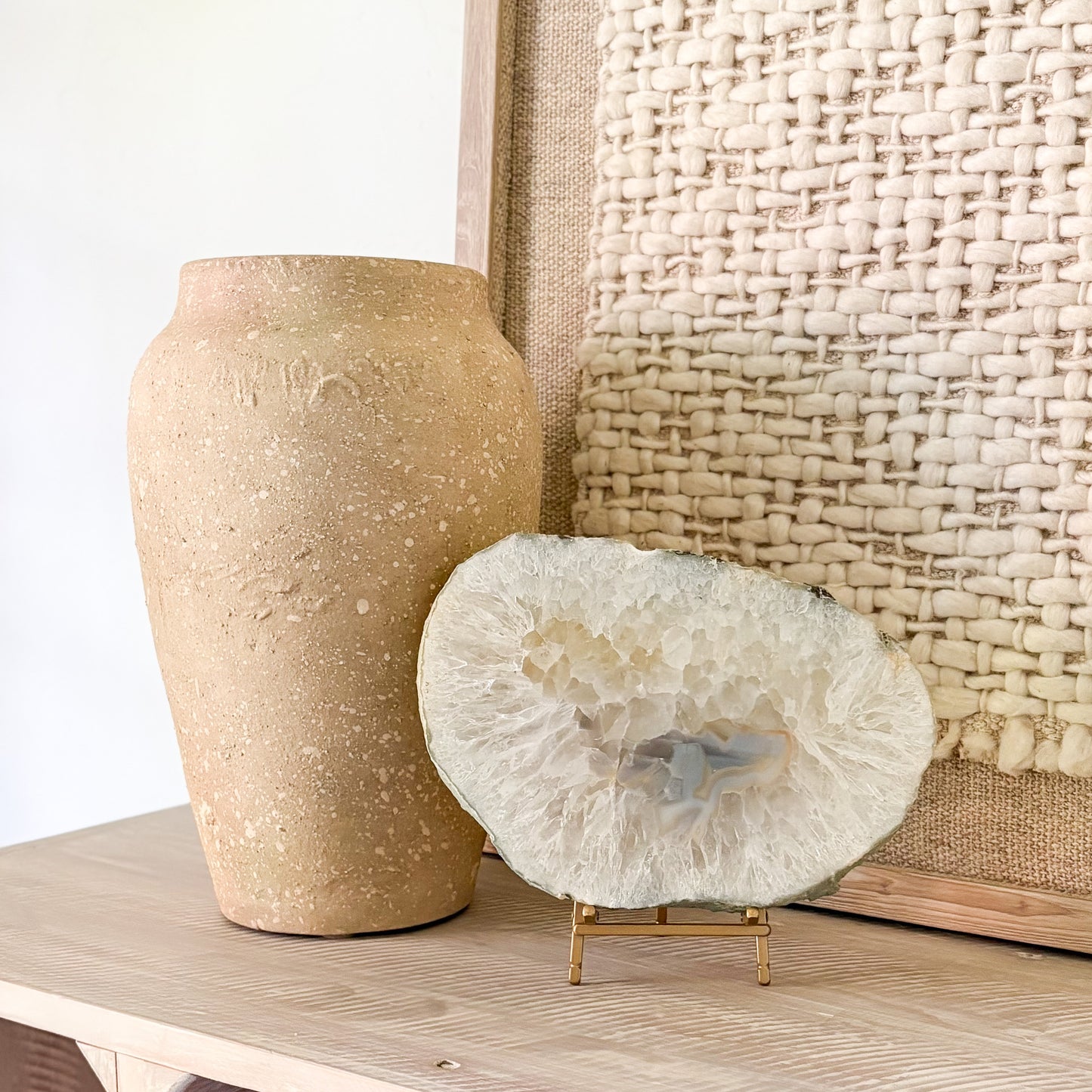 Polished agate slab décor displayed in minimalist living room styling