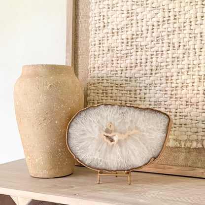 Polished agate slab décor displayed in minimalist living room styling