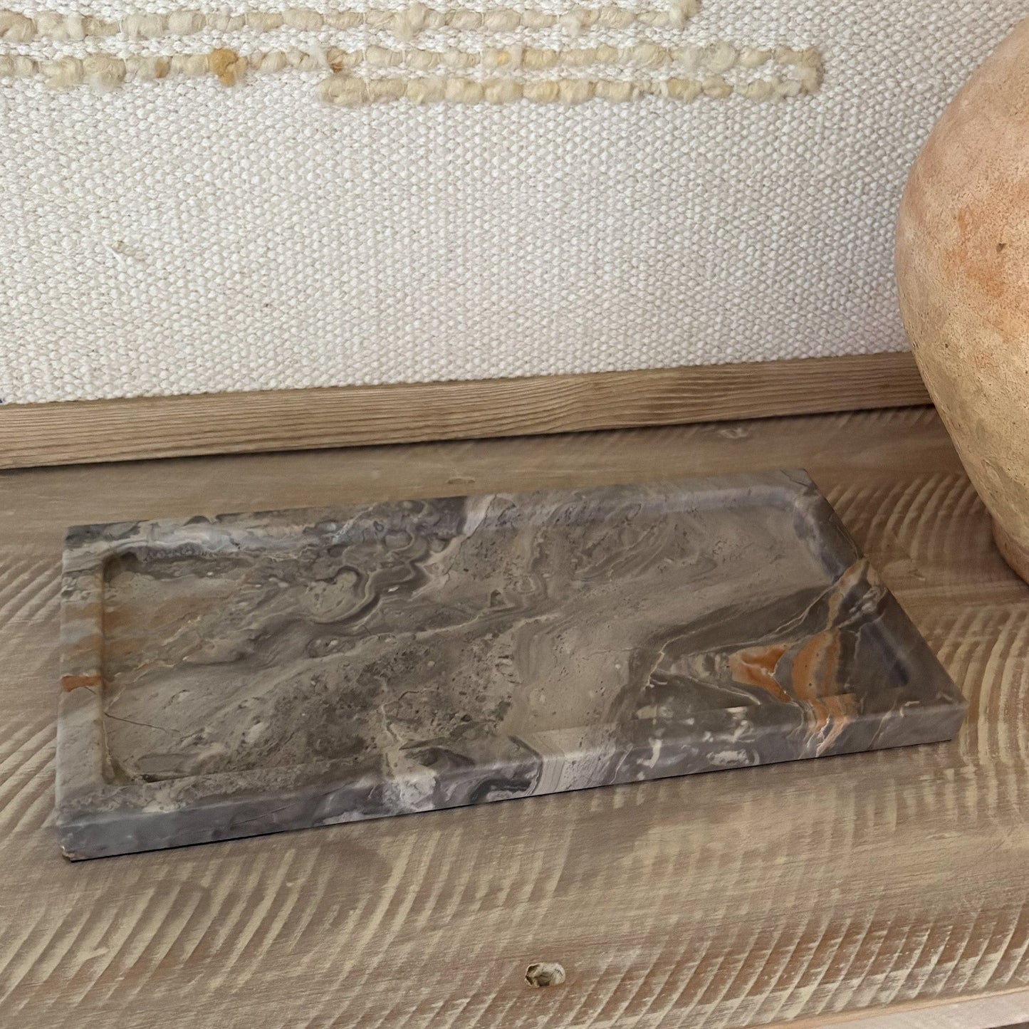 neutral marble tray, onyx home accents