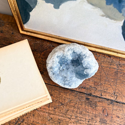 madagascar celestite crystal 