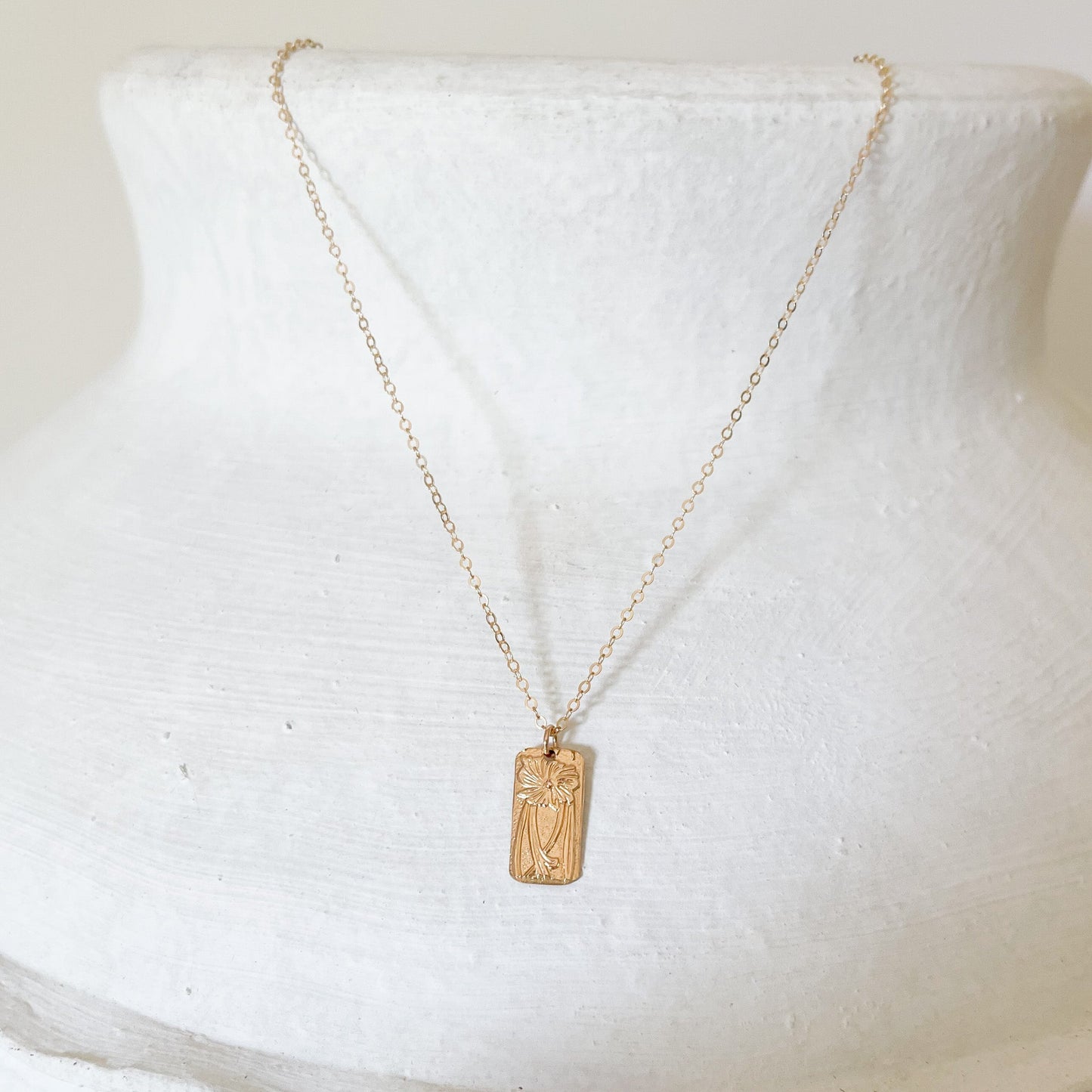etched floral gold pendant necklace