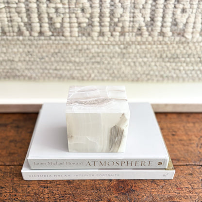 lidded grey and white onyx trinket dish