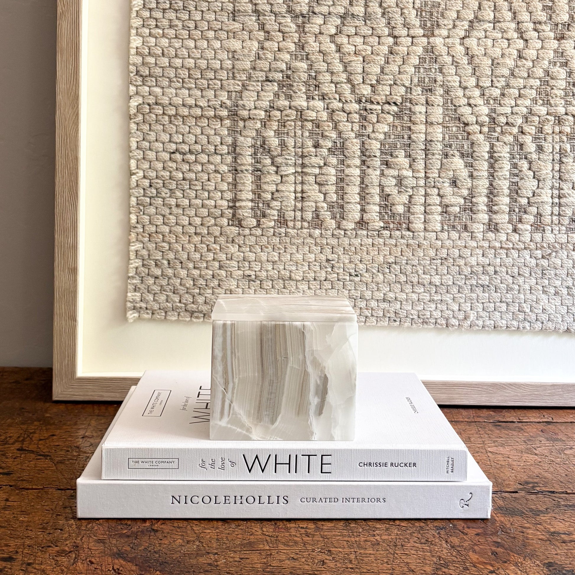 neutral onyx box