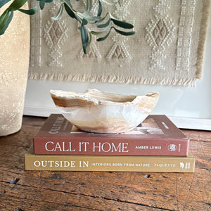 brown and white onyx bowl