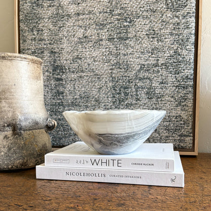 neutral onuyx decor, onyx home accents