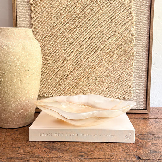 decorative white and brown onyx bowl