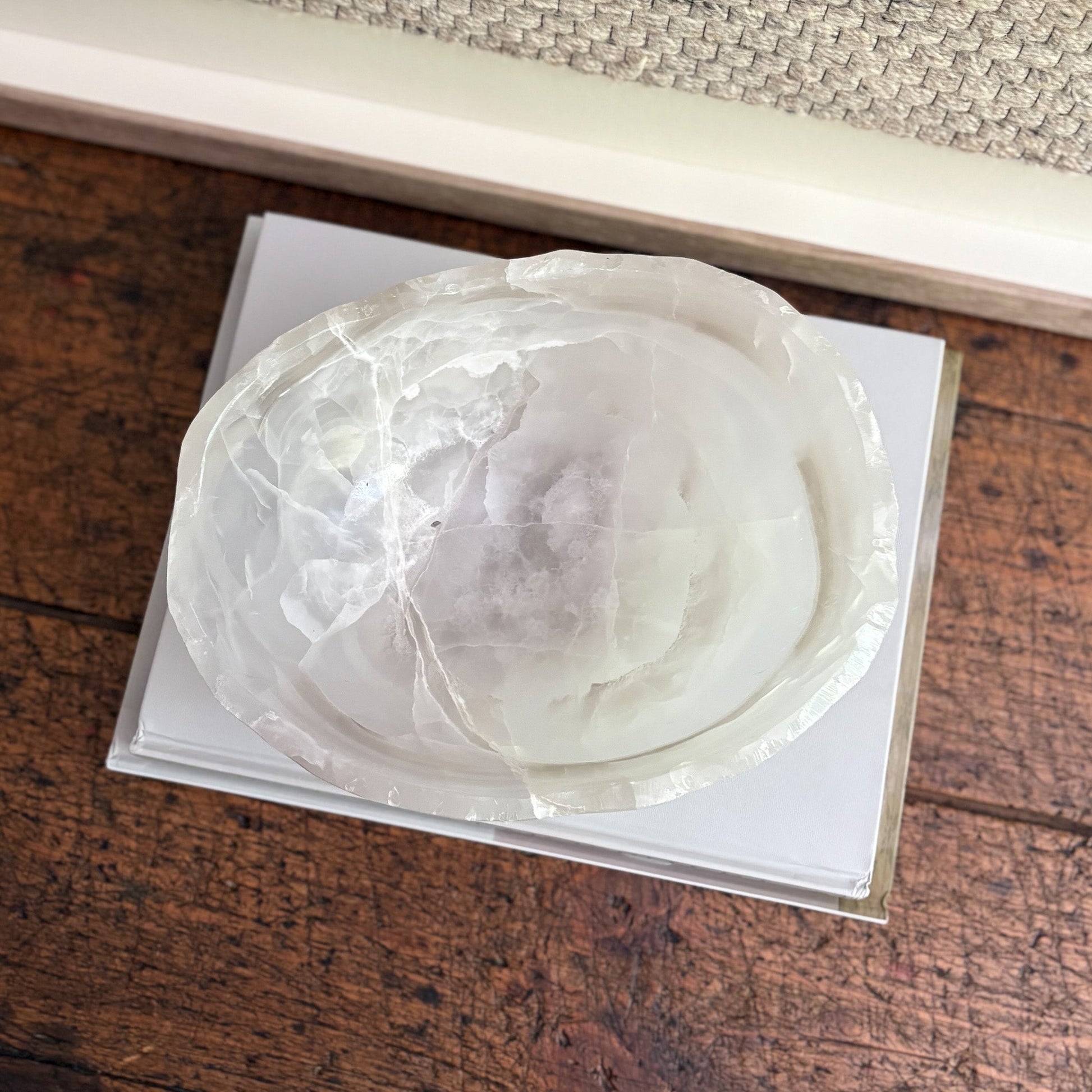 white and grey onyx bowl