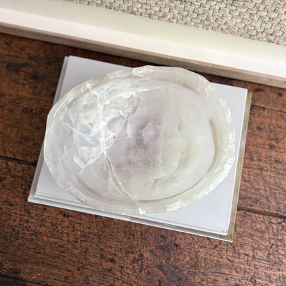 white and grey onyx bowl