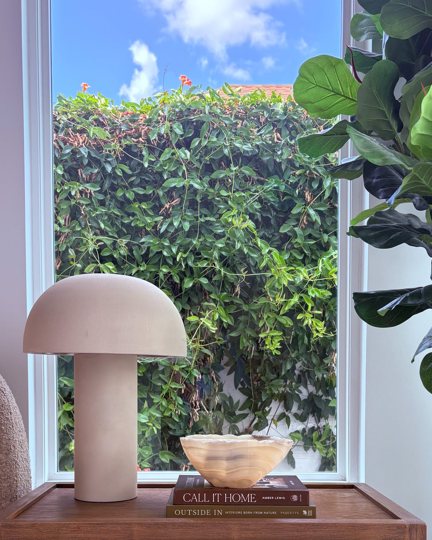 Artisan-crafted grey onyx bowl for modern organic home décor