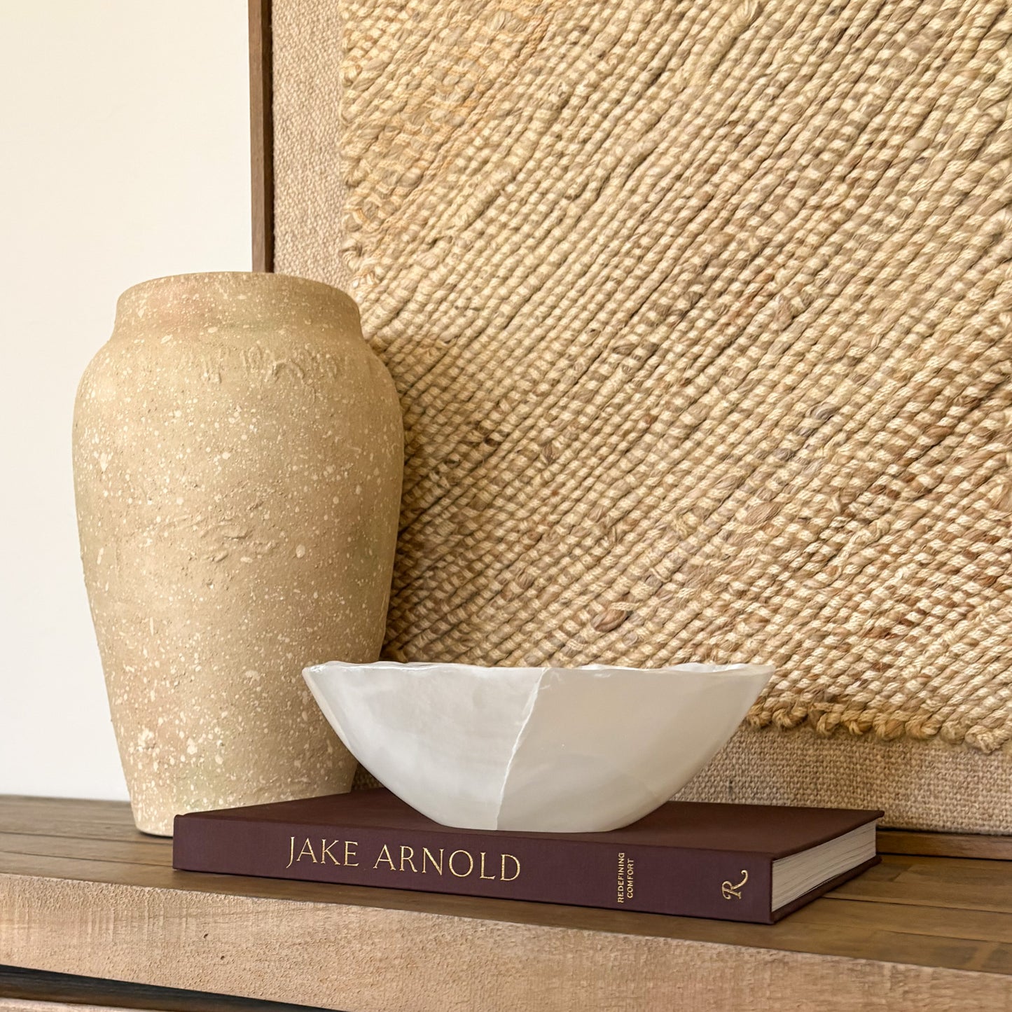 Decorative white onyx bowl carved from premium natural stone