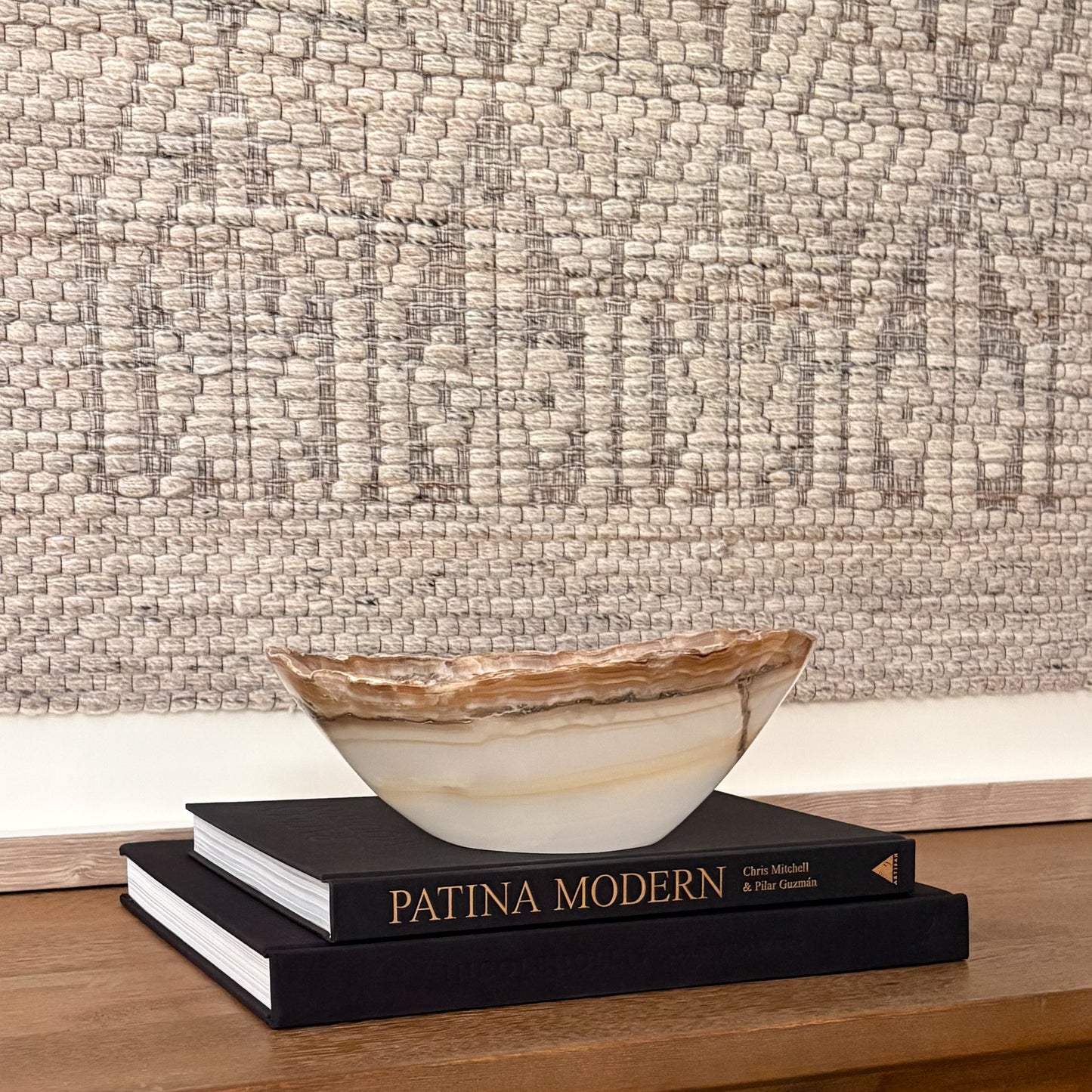 Elegant White Onyx Centerpiece Bowl for Luxury Home Styling