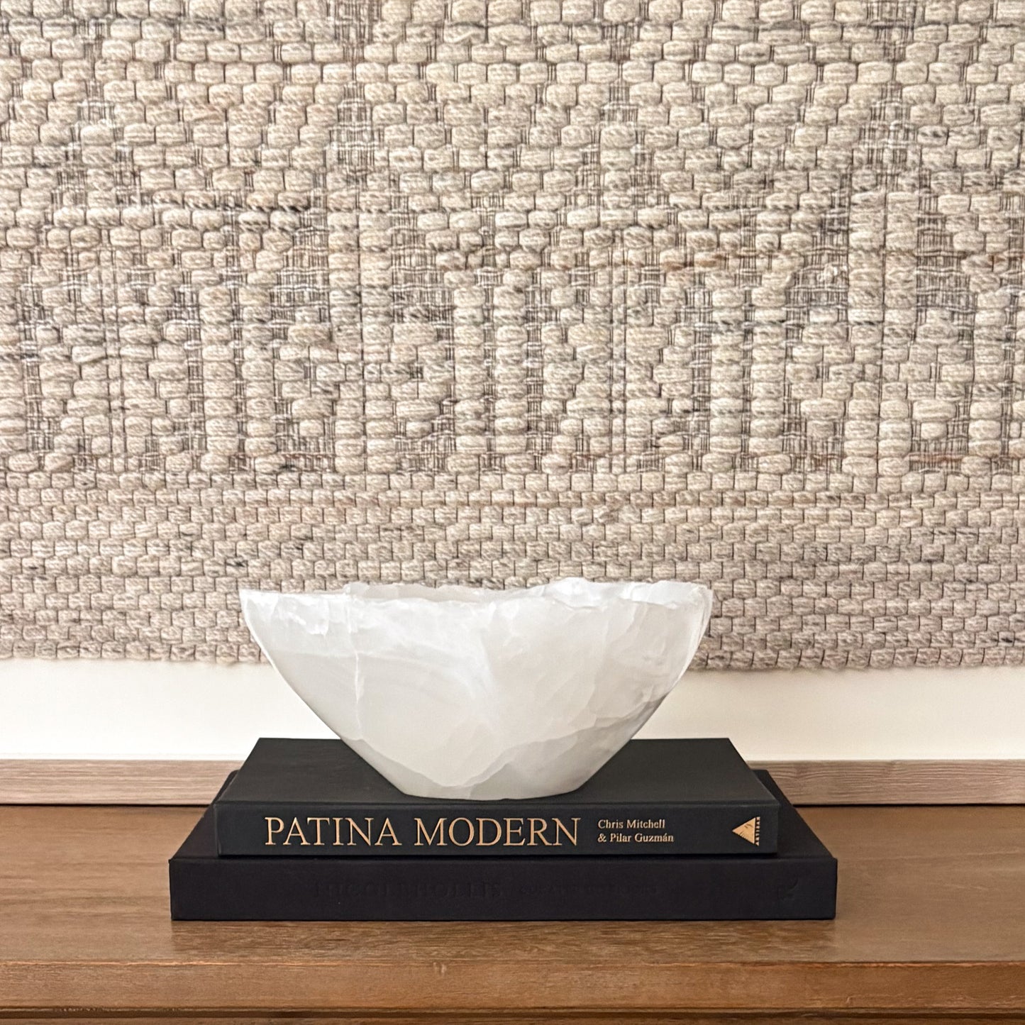 Luxury white onyx decorative bowl featuring organic stone patterns