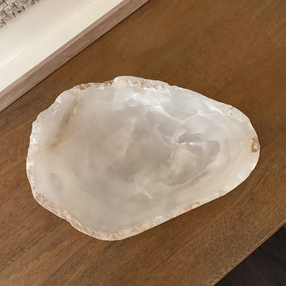 Luxury white onyx decorative bowl featuring organic stone patterns