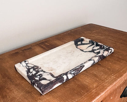Calacatta Viola marble decorative tray with raised edge