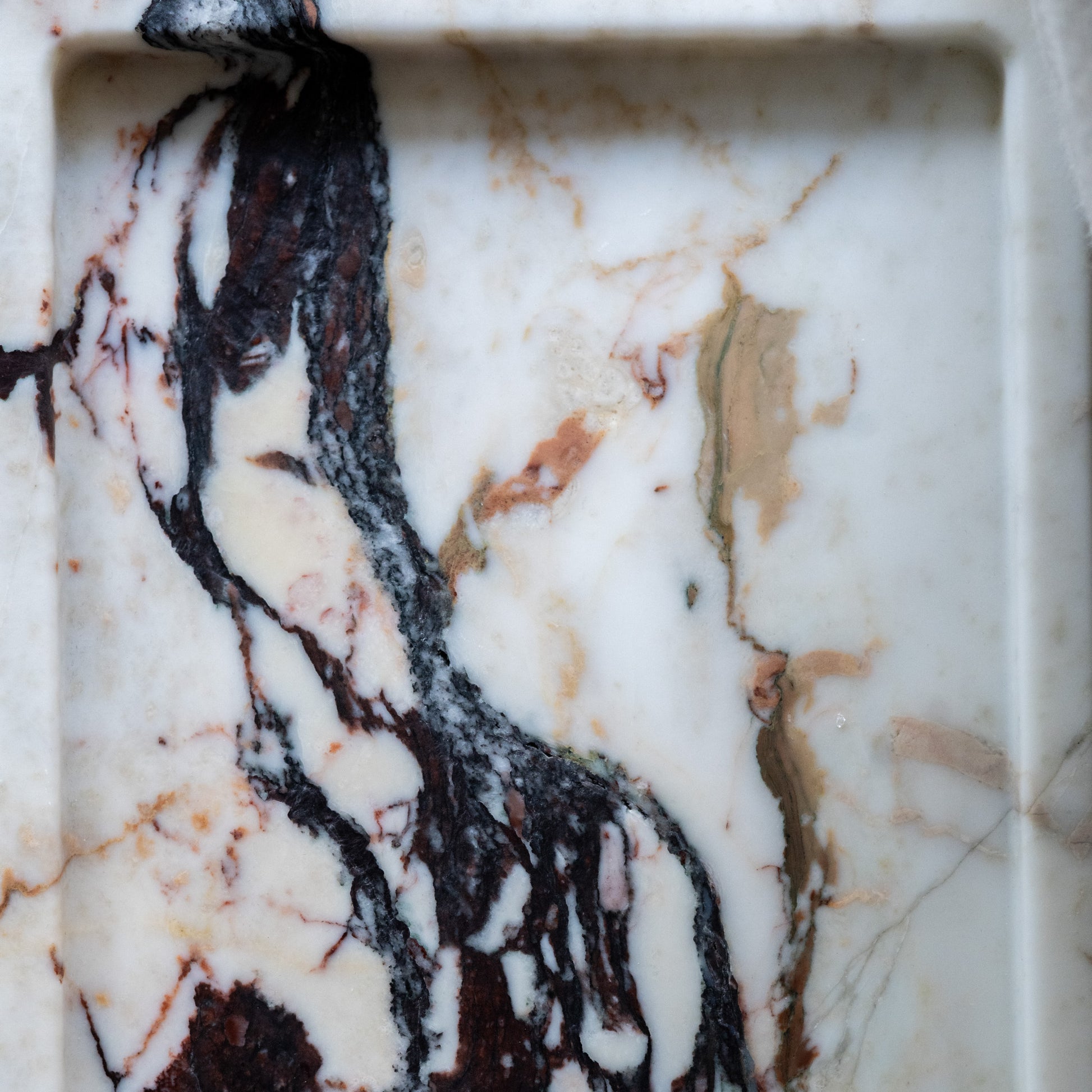 Premium Italian Calacatta Viola marble decorative tray close-up detail