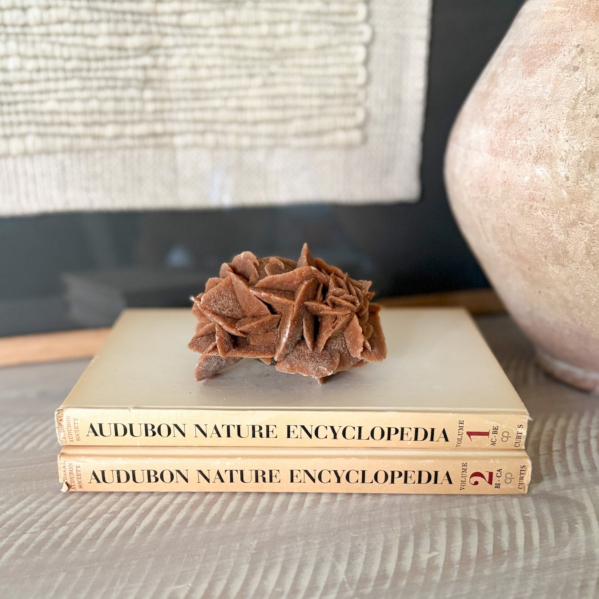 neutral home decor, natural home accents