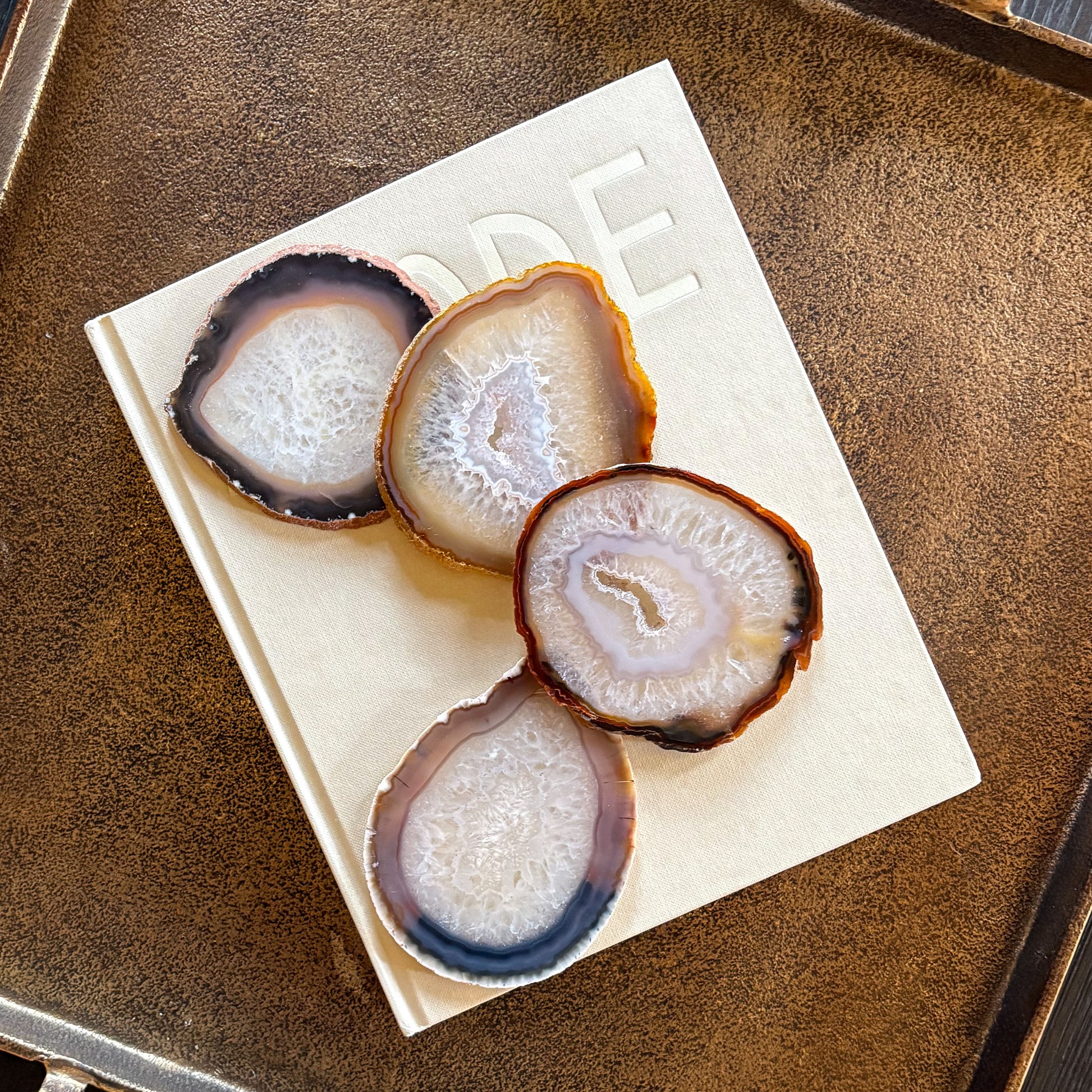 Polished agate coasters with natural edge for home décor