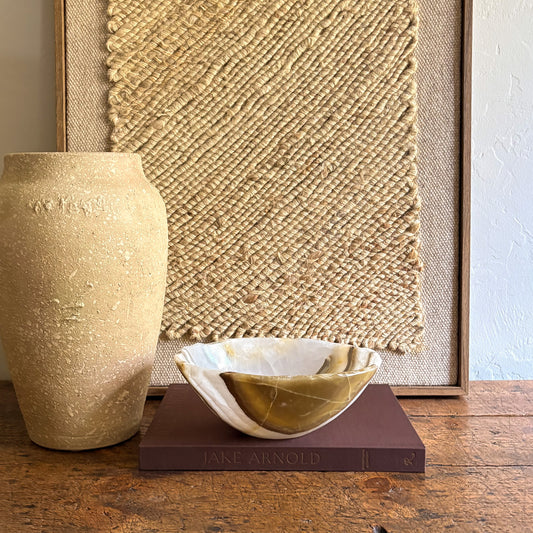 Decorative onyx bowl