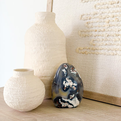 Hand-polished orca agate decorative stone sculpture