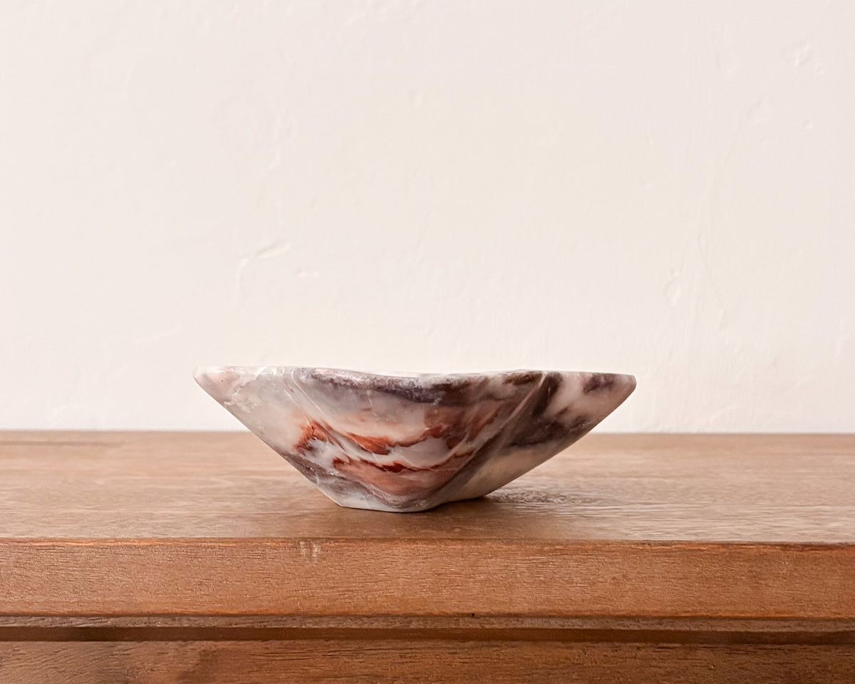 Pink serpentine decorative bowl in natural stone
