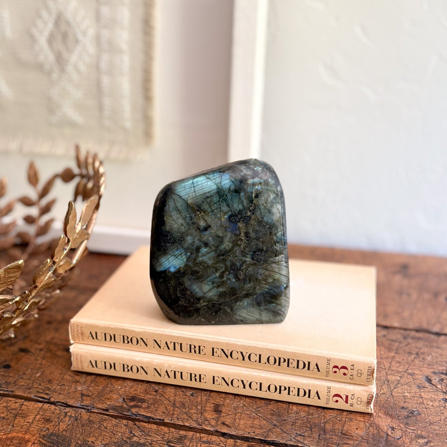 madagascar labradorite polished stone
