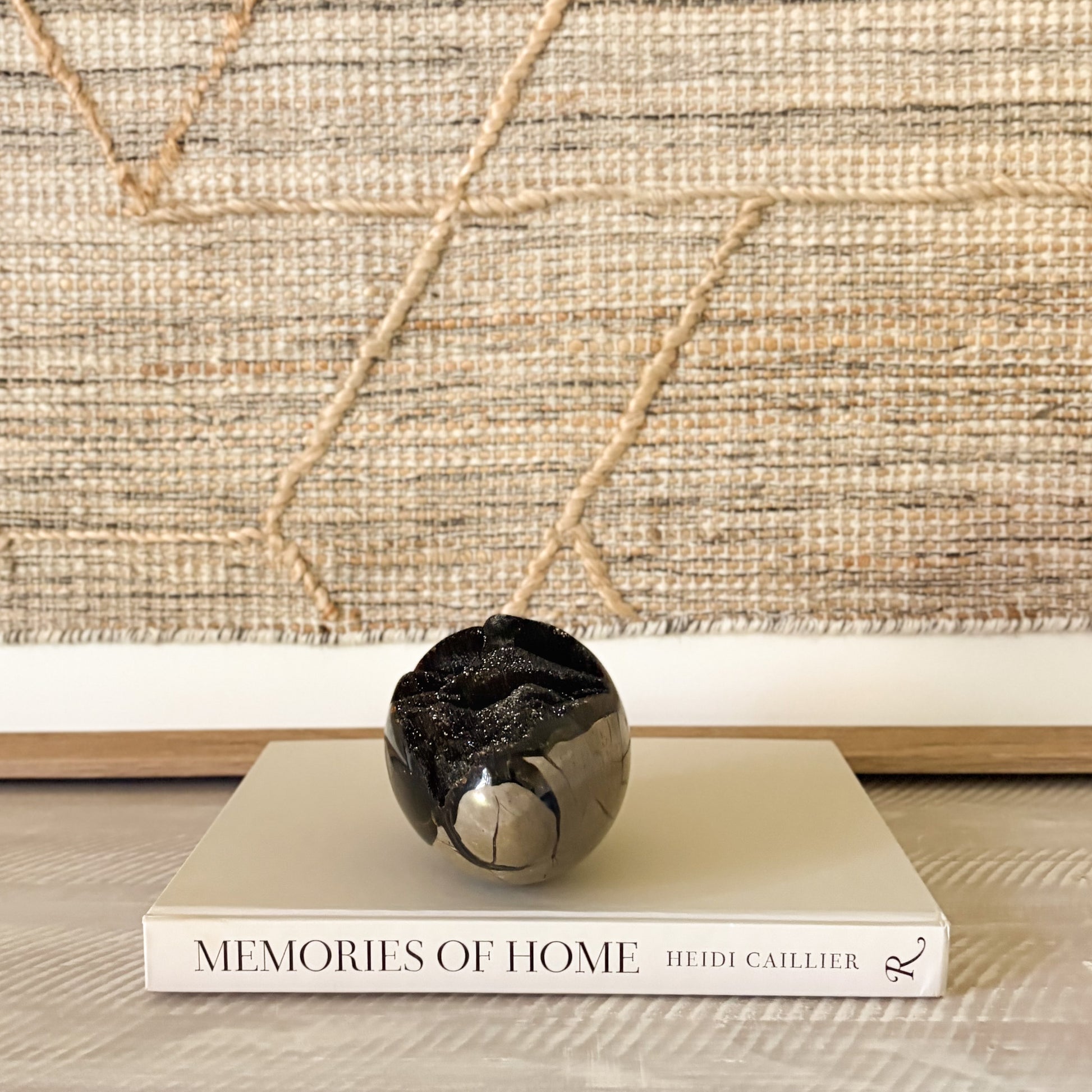 septarian stone decor