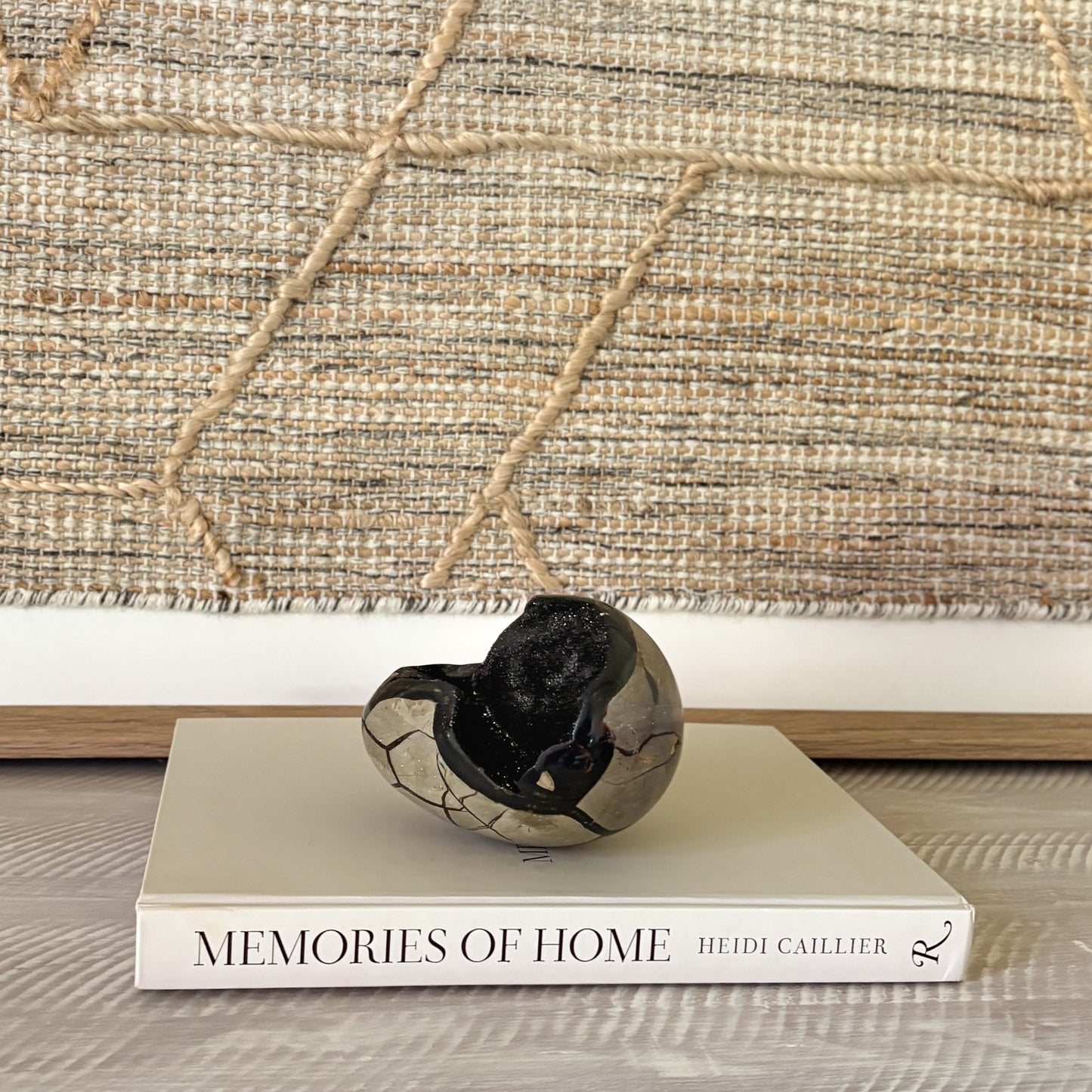 septarian stone decor