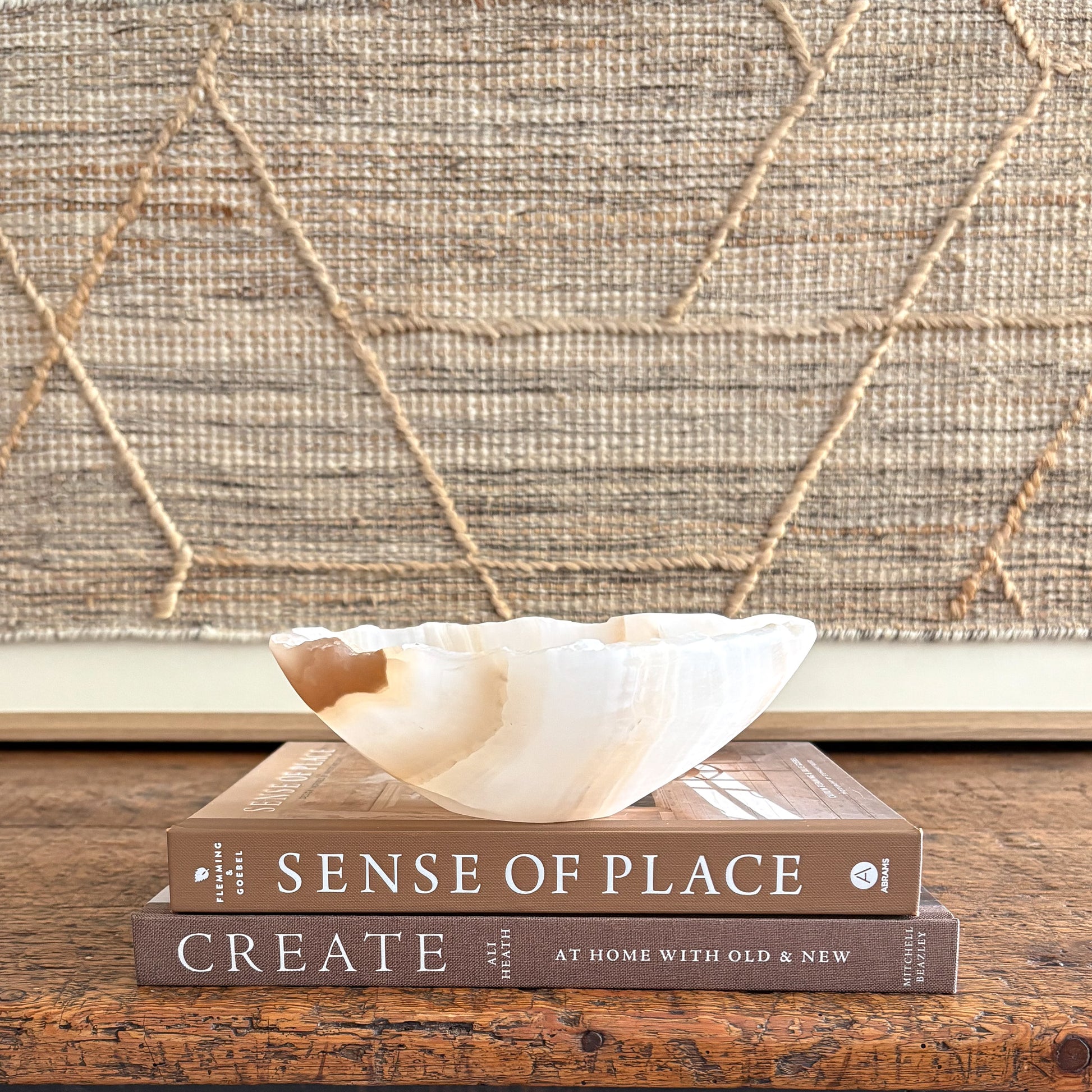 Unique amber onyx bowl with golden and white veins, artisan made