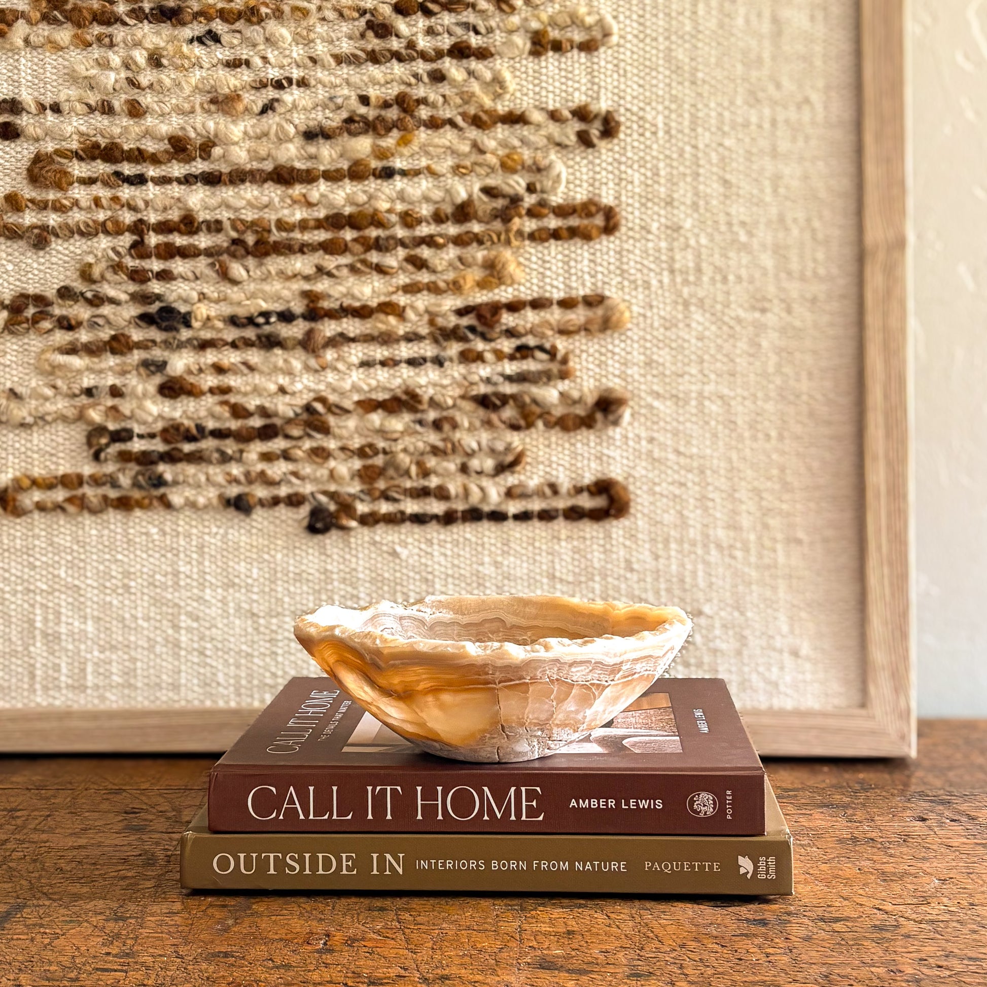 Amber onyx centerpiece bowl, hand-carved with natural stone striping