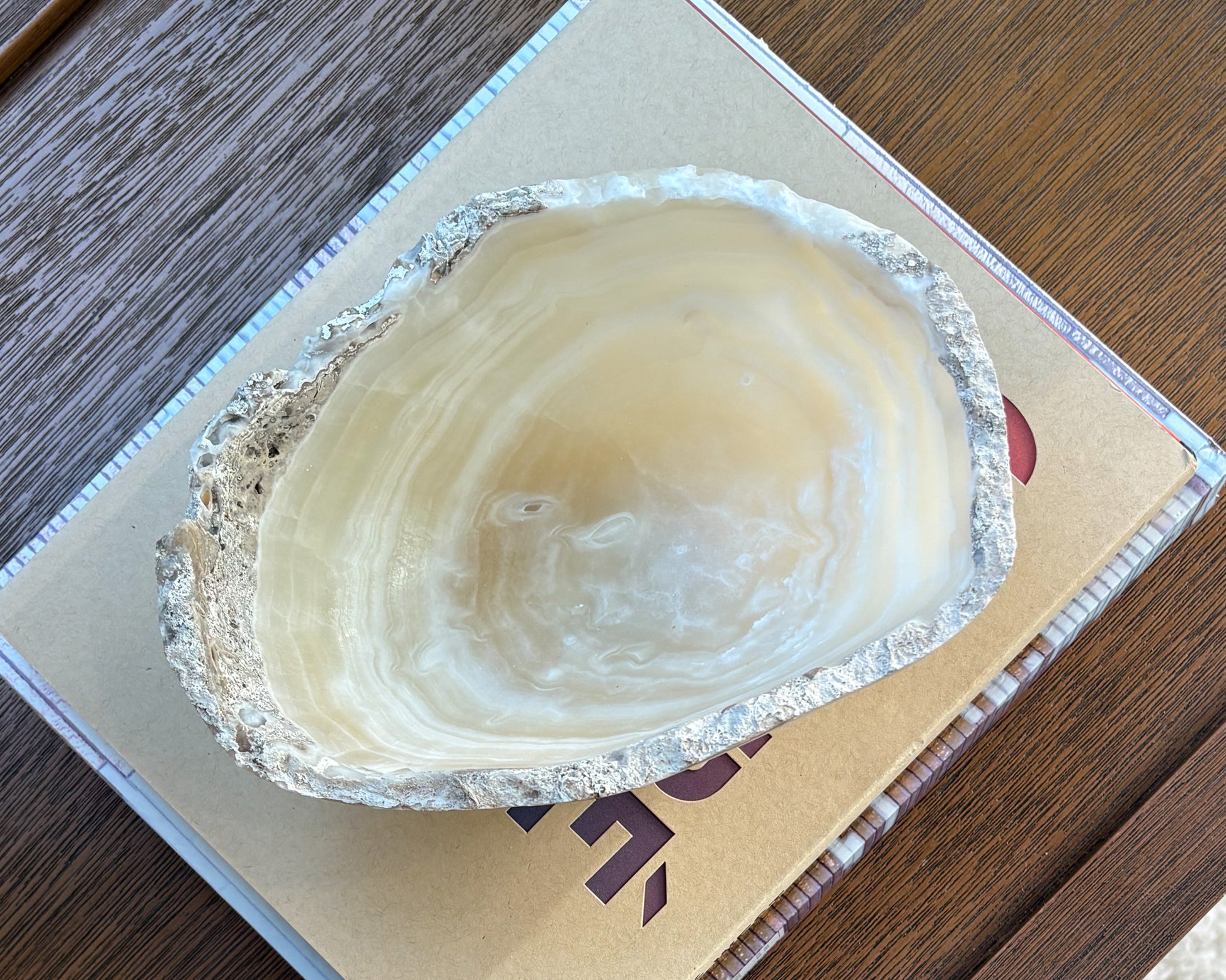 Luxury white onyx bowl for coffee table decor