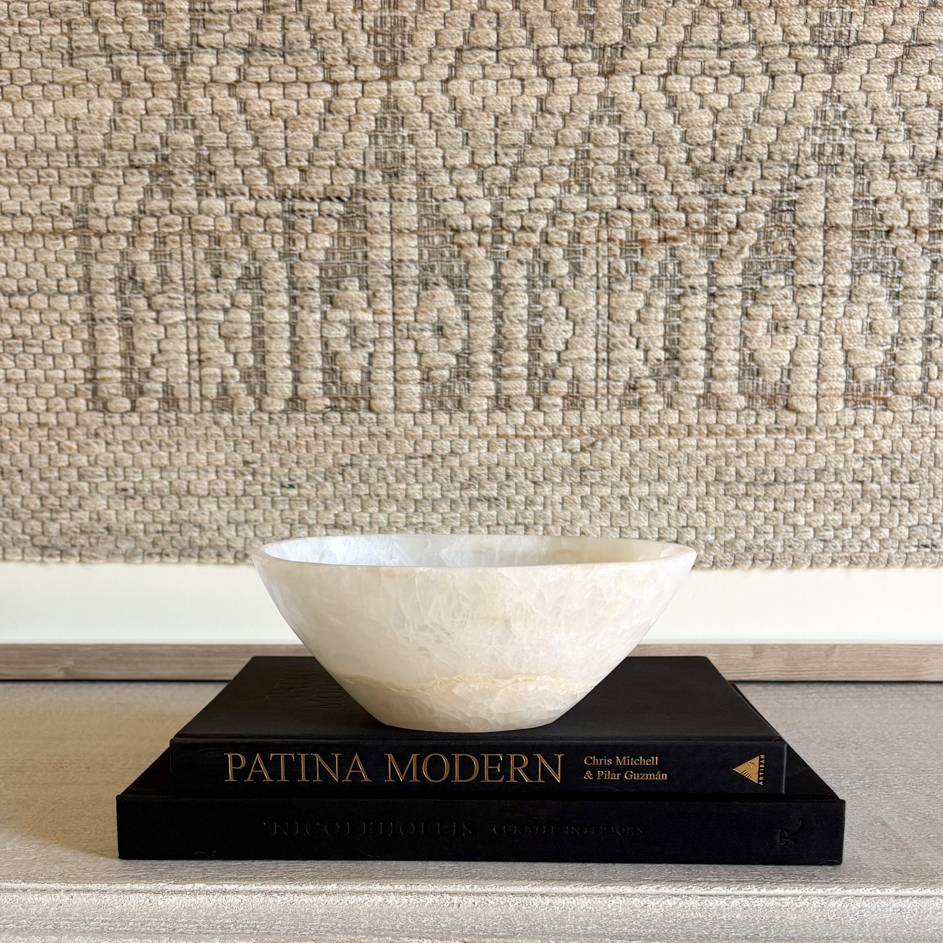 Luxury natural stone onyx bowl with subtle veining