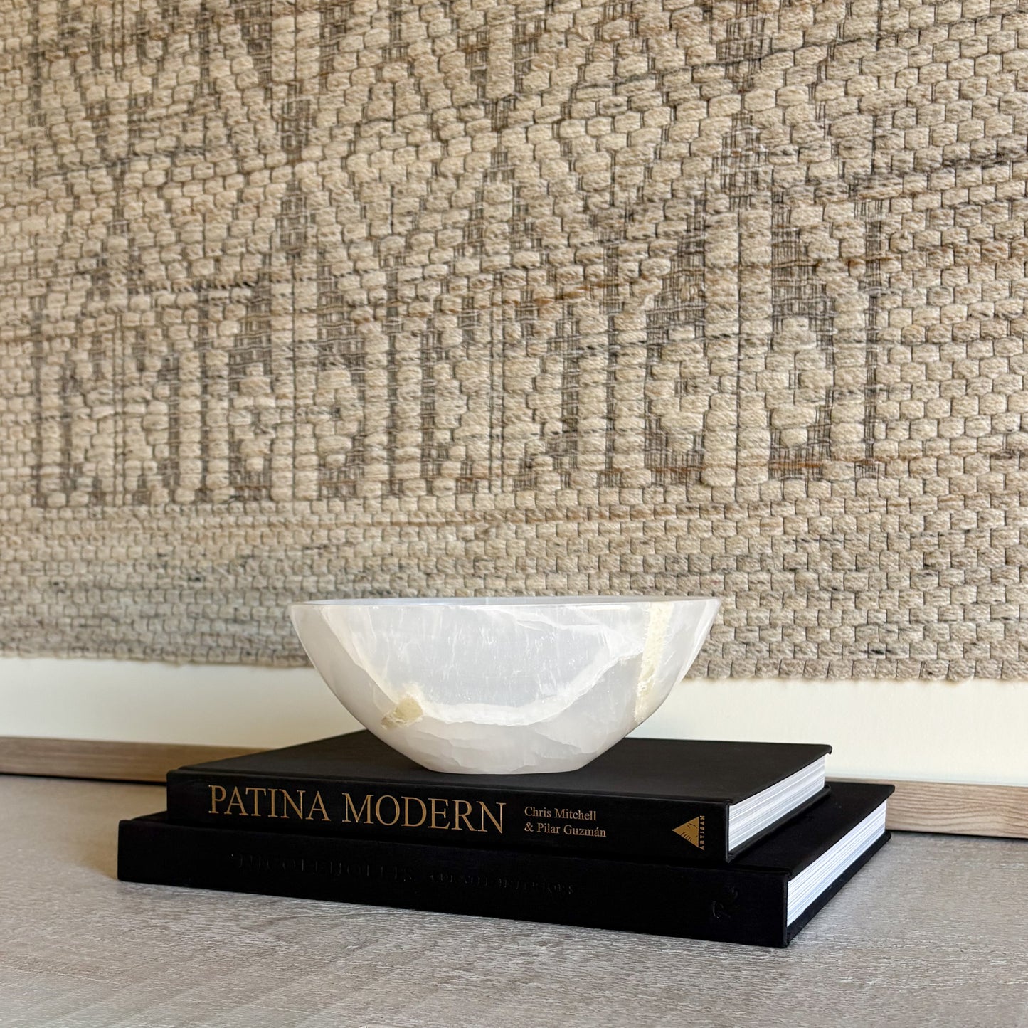 Luxury natural stone onyx bowl with subtle veining