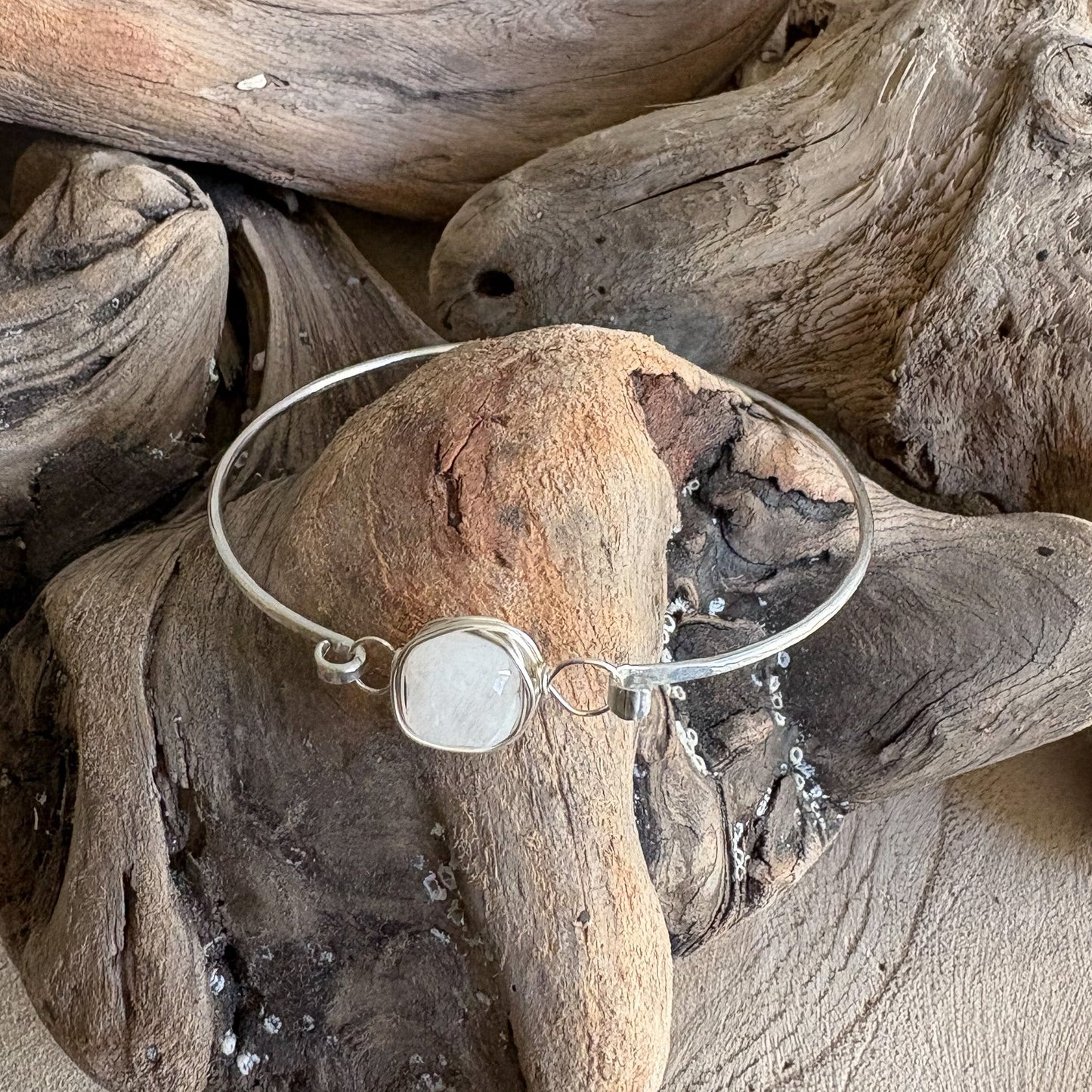 modern minimalist bracelet, layering bracelet
