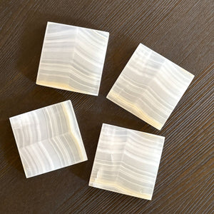 Open image in slideshow, White Onyx Coaster Set
