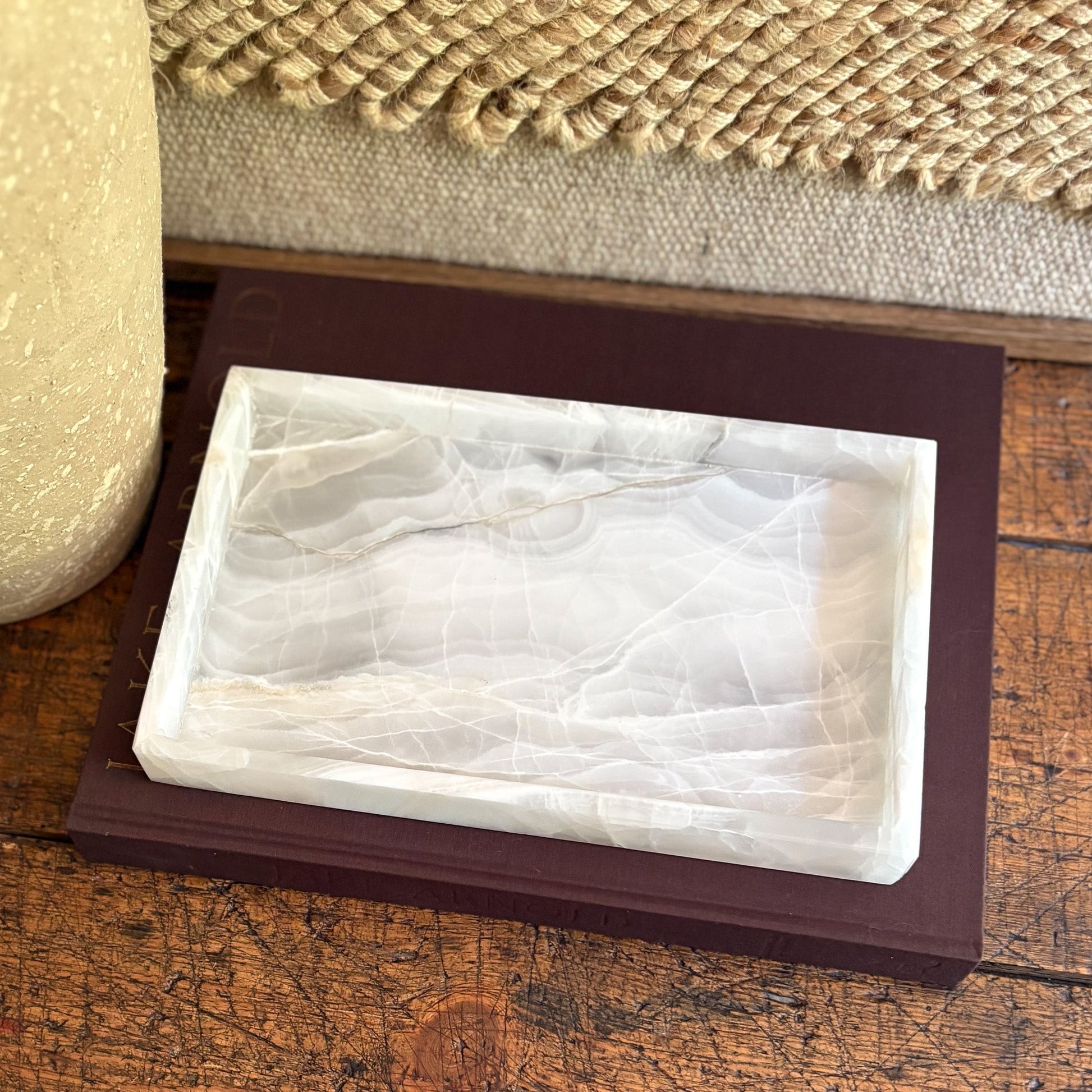 onyx accent tray