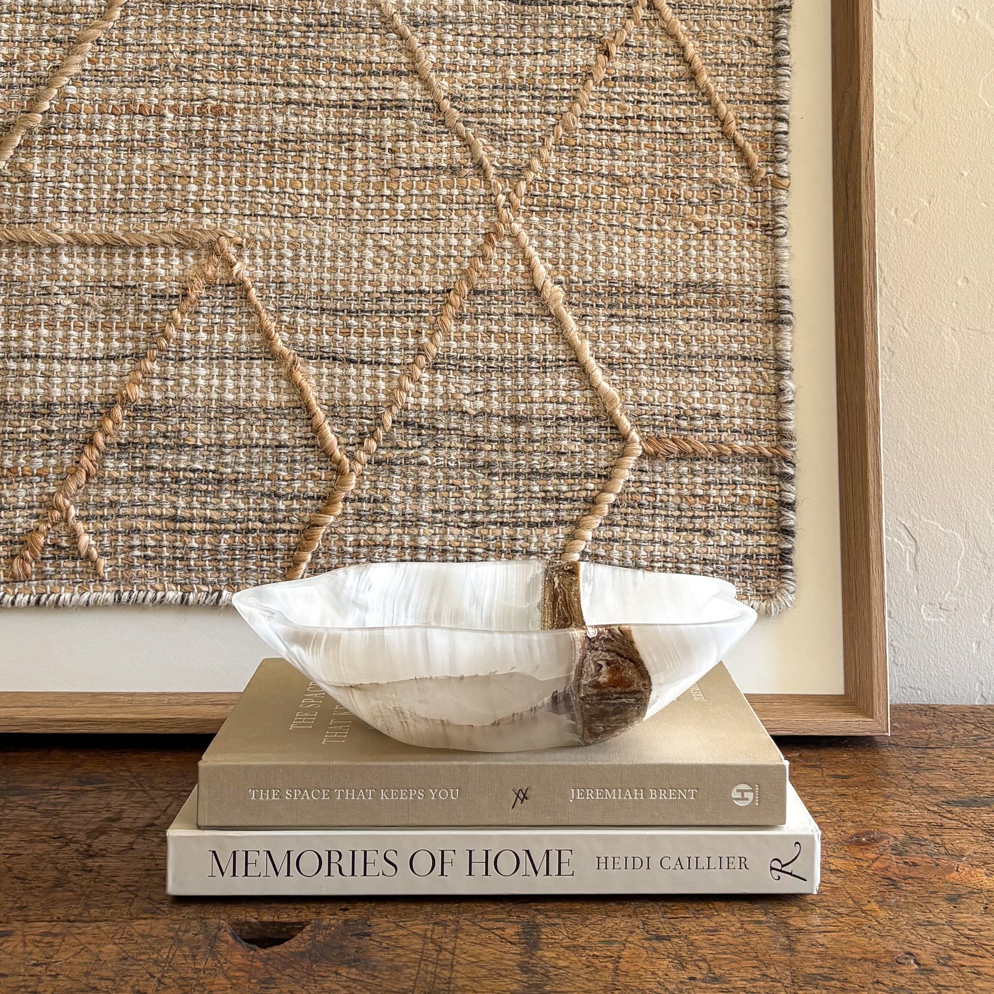 Decorative white onyx stone bowl