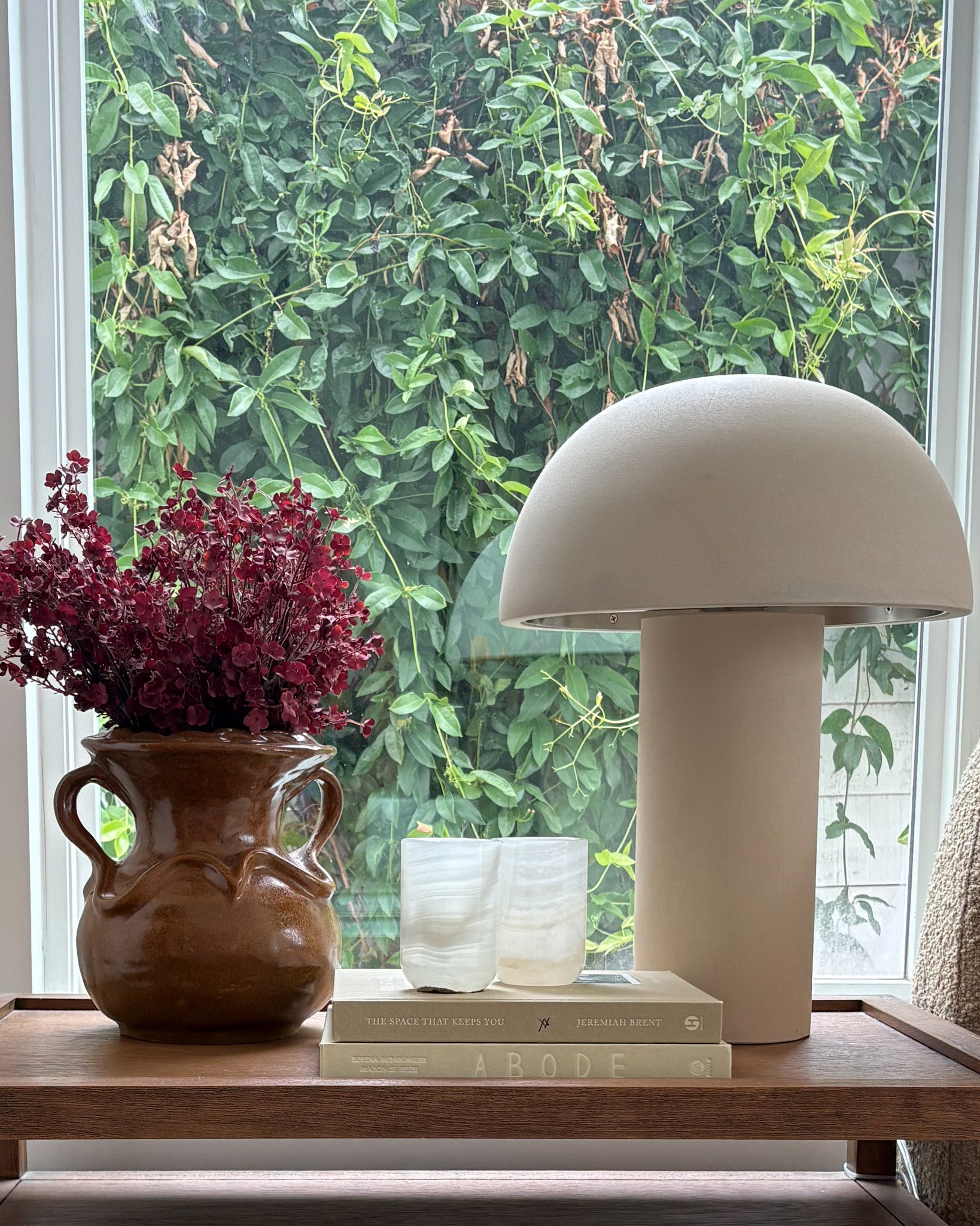 Decorative white onyx candle holder for luxury home interiors