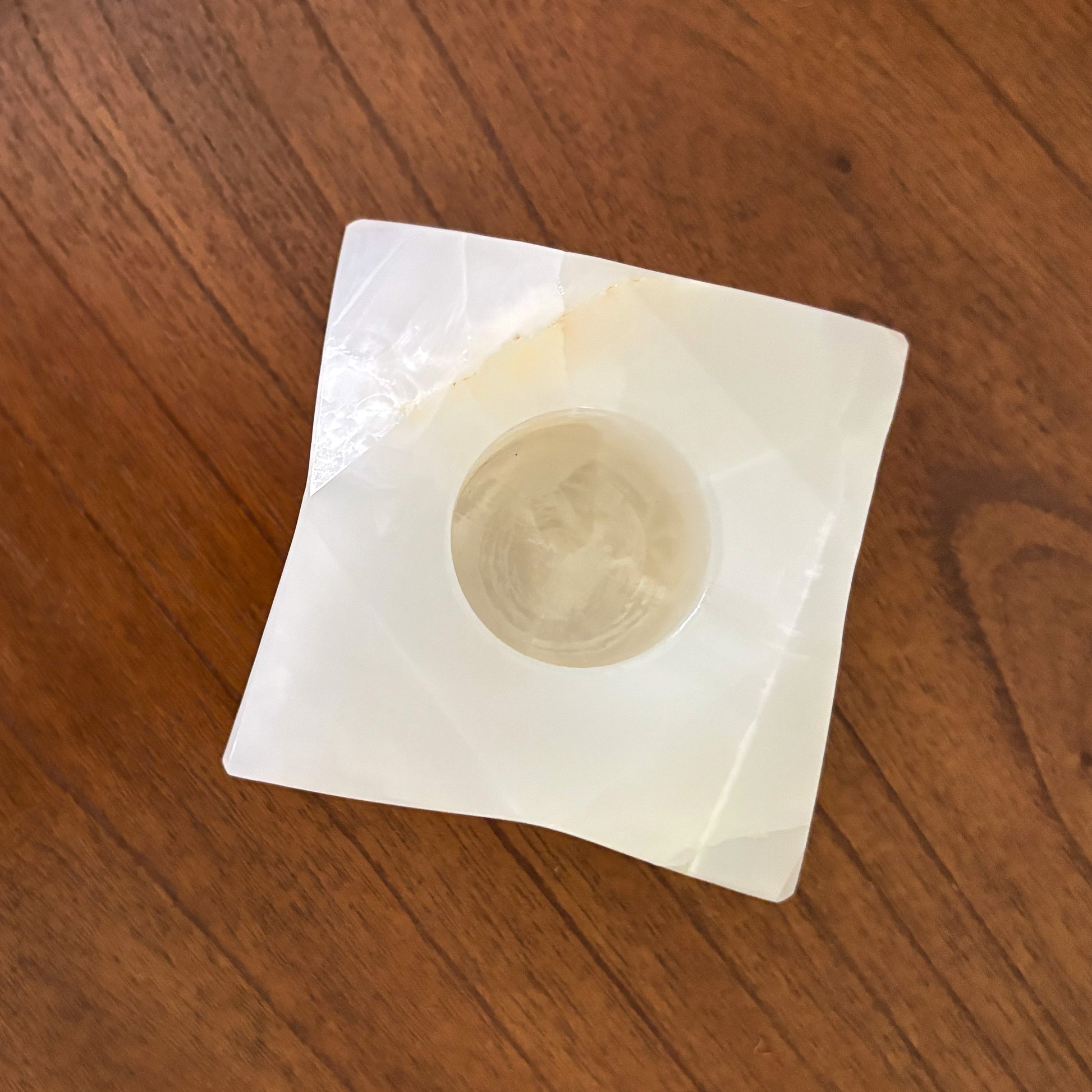 White onyx geometric candle holder