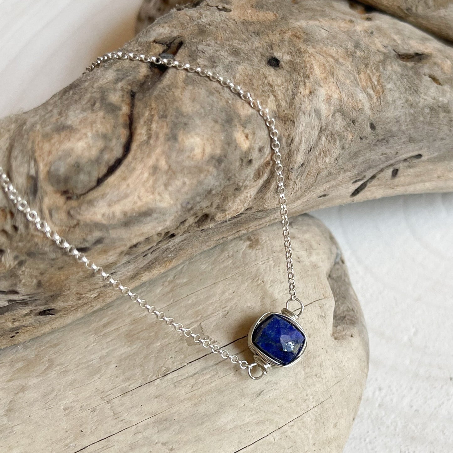 Lapis lazuli pendant necklace in silver