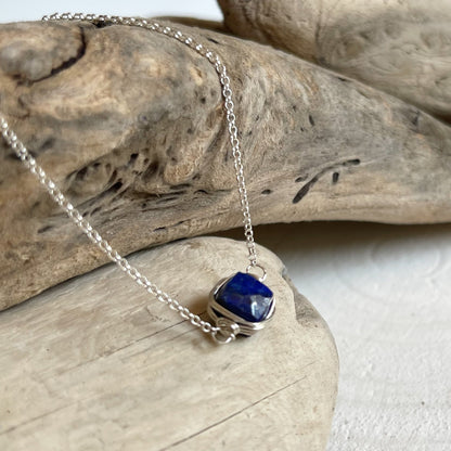 Silver necklace with natural lapis lazuli pendant